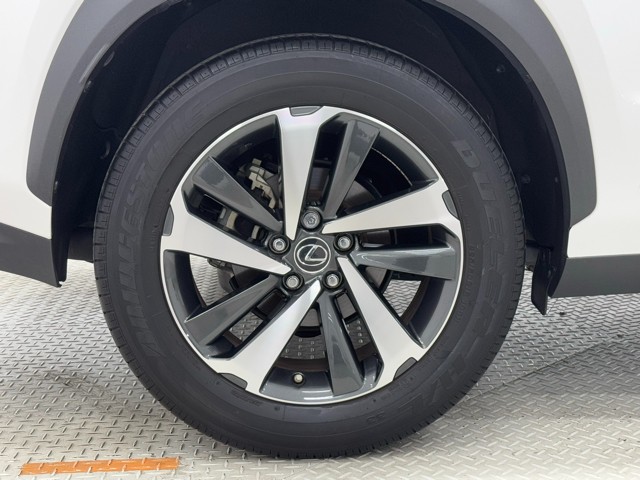 レクサス NX300h VERSIONL