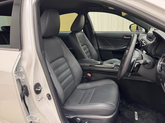 レクサス IS300h VER-L