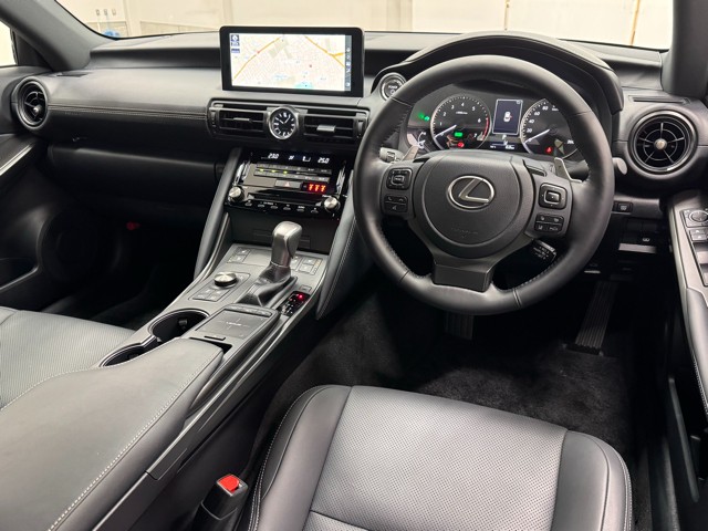 レクサス IS300h VER-L