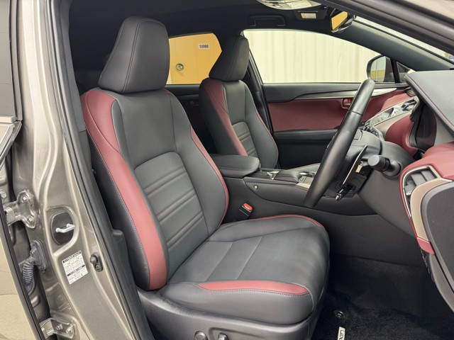 レクサス NX300h Spice&Chic