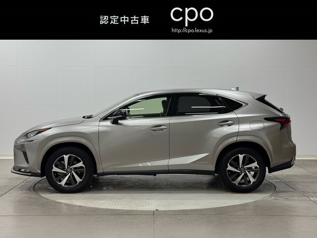 レクサス NX300h Spice&Chic