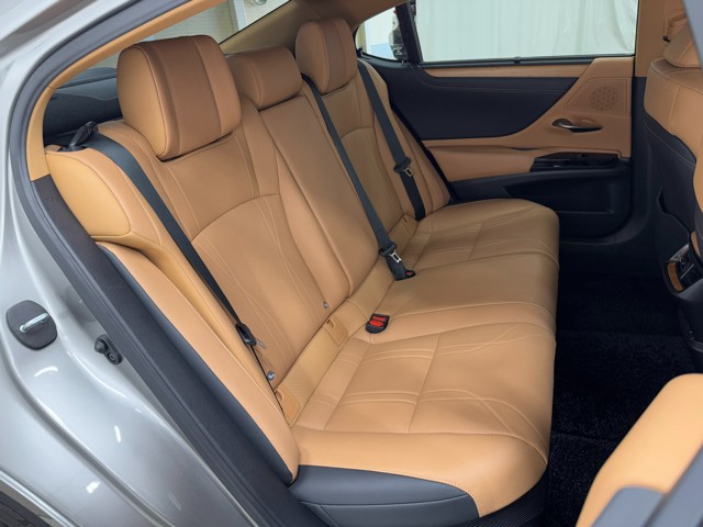 レクサス ES300h VersionL