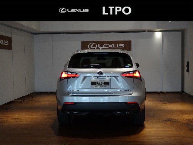 レクサス NX300h F SPORT