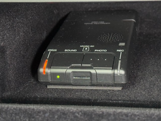 純正ドライブレコーダー付きです。