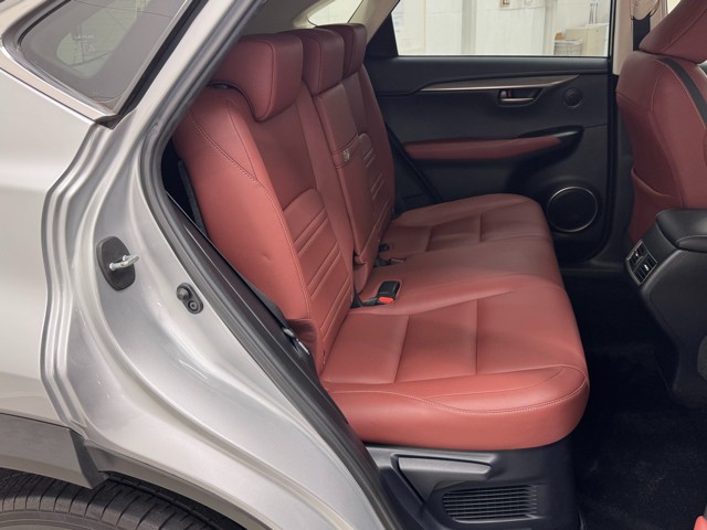 レクサス NX200t Iパッケージ