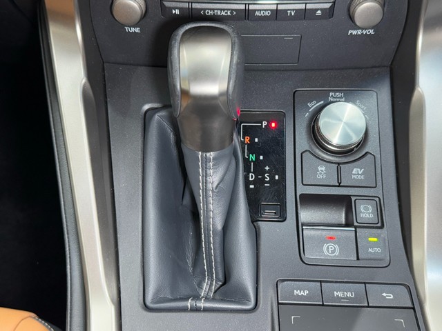 レクサス NX300h Iパッケージ