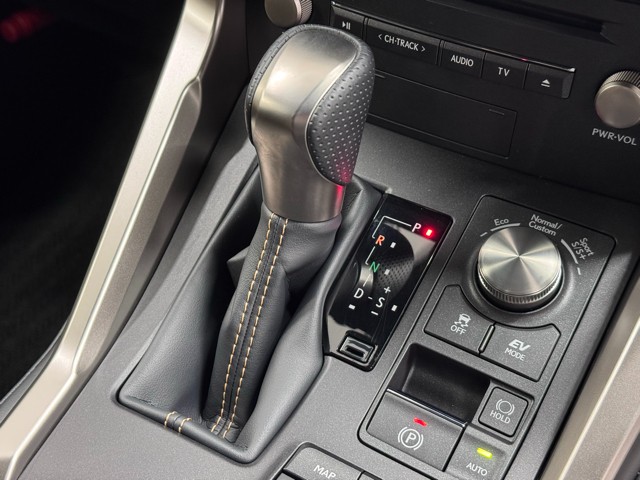 レクサス NX300h Fスポーツ