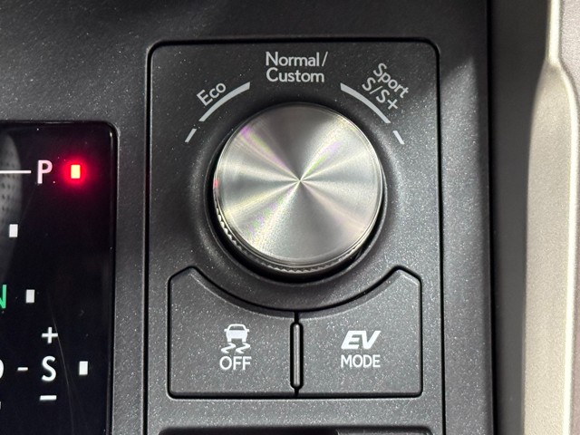 レクサス NX300h Fスポーツ