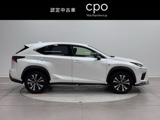 レクサス NX300h Fスポーツ