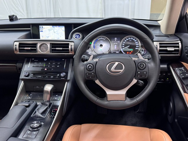 メーカーオプションにて、プリクラッシュセーフティーシステムが付いております。