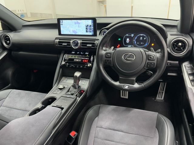 レクサス IS300h F SPORTモ-ドBL