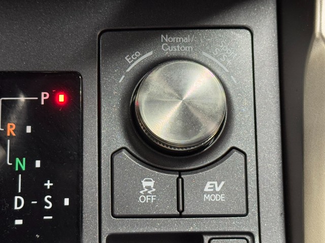 レクサス NX300h Fスポーツ