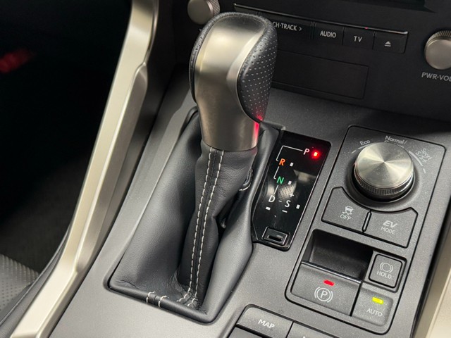 レクサス NX300h Fスポーツ