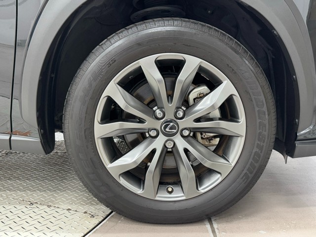 レクサス NX300h Fスポーツ