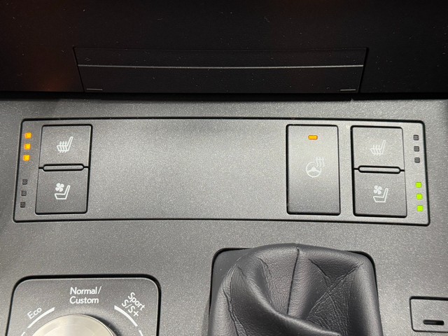 レクサス IS300h F SPORT