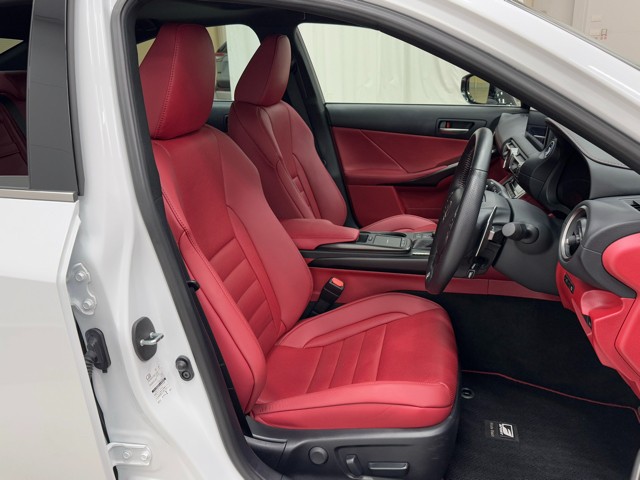 レクサス IS300h F SPORT
