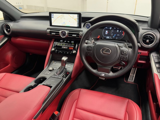 レクサス IS300h F SPORT
