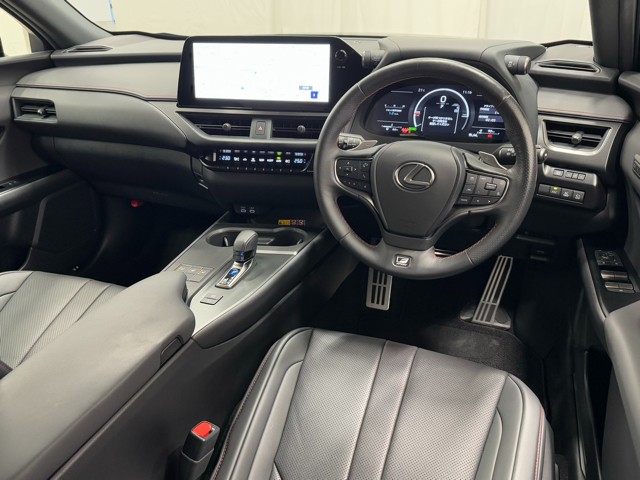 レクサス UX300h Fスポーツ