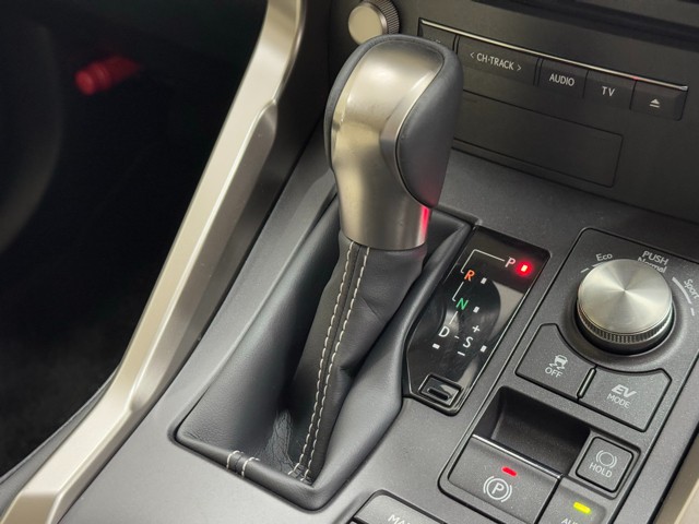 レクサス NX300h Iパッケージ