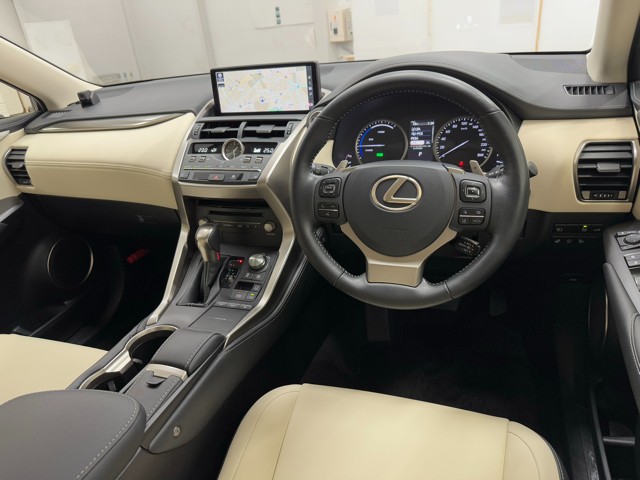 レクサス NX300h Iパッケージ
