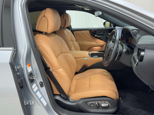 レクサス LS500h EXECTIVE AD