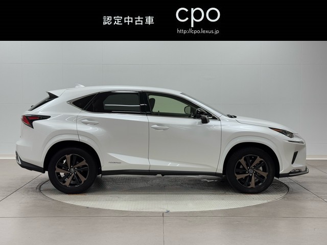 レクサス NX300h Spice&Chic