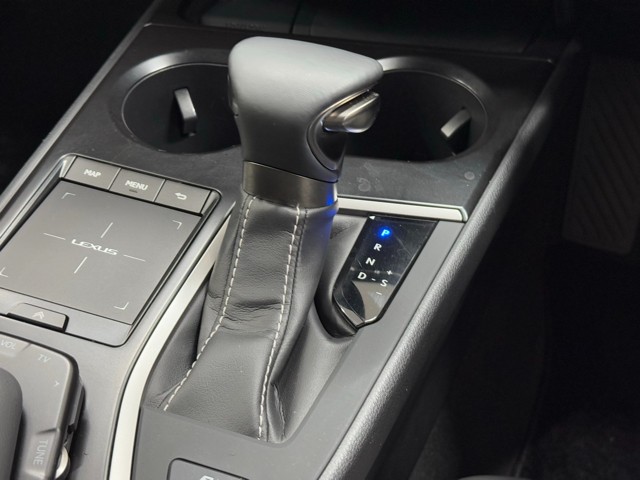 レクサス UX250h バージョンC
