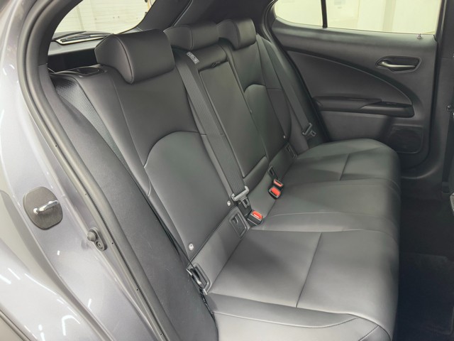 レクサス UX250h バージョンC