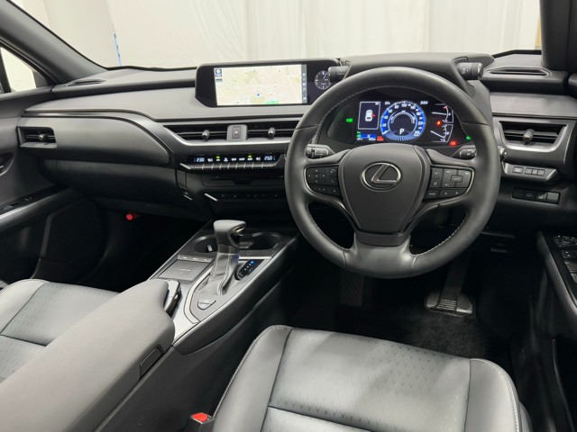 レクサス UX250h バージョンC