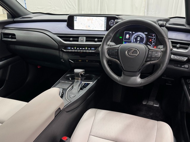 レクサス UX250h バージョンC