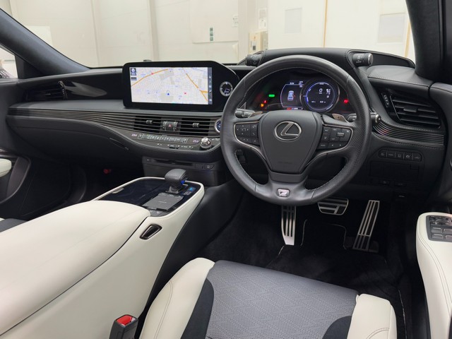 レクサス LS500h Fスポーツ