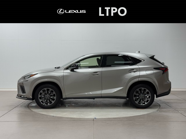 レクサス NX300h Cool&Bright