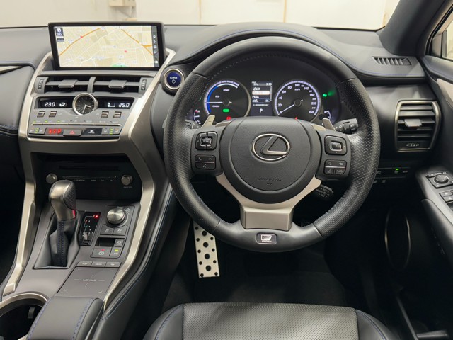 レクサス NX300h Cool&Bright
