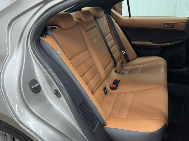 レクサス IS300h VER-L