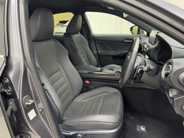 レクサス IS350 F SPORTモードブラ