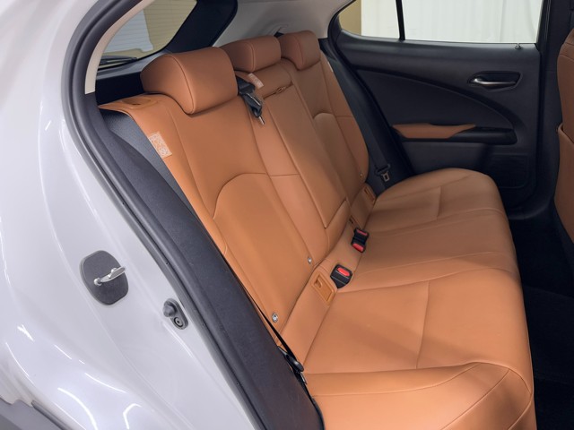 レクサス UX300e バージョンC