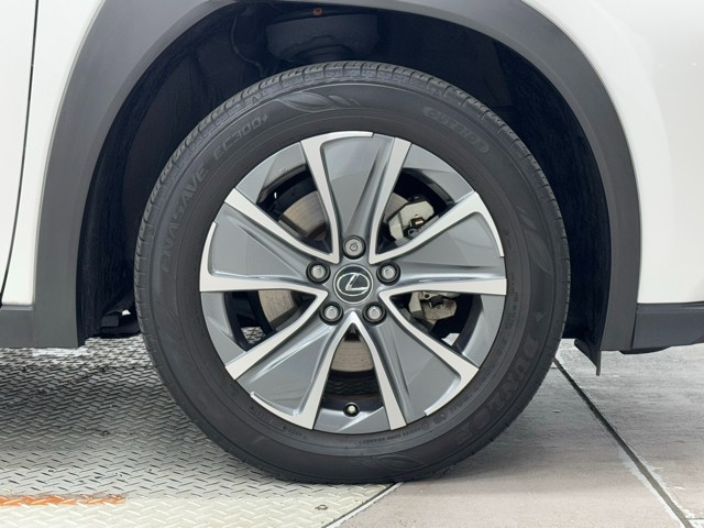 レクサス UX300e バージョンC