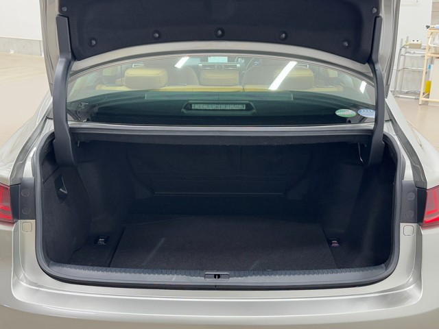 レクサス IS300h VER-L