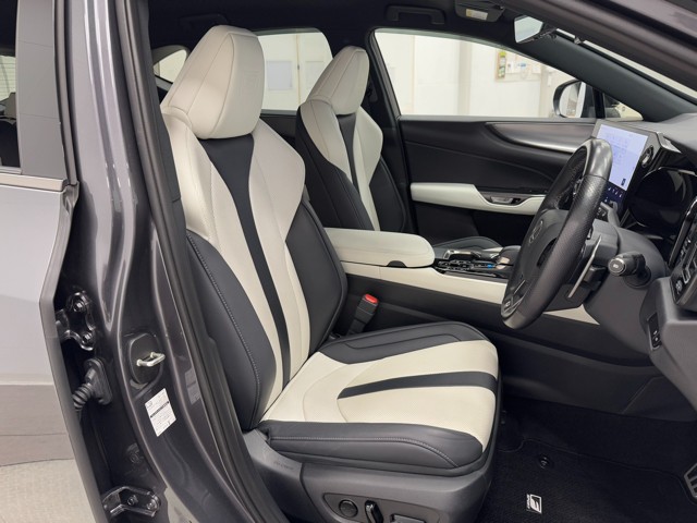 レクサス NX450h+ Fスポーツ