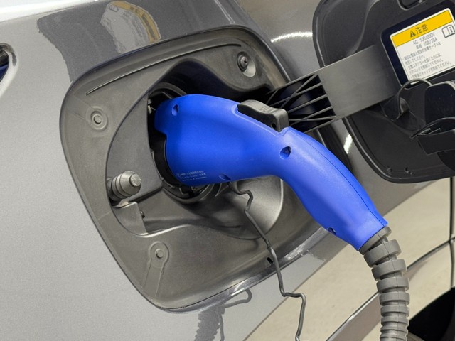 レクサス NX450h+ Fスポーツ