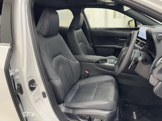 レクサス UX300h VER-L