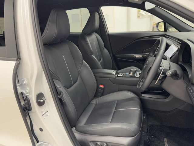 レクサス LBX HEV リラックス