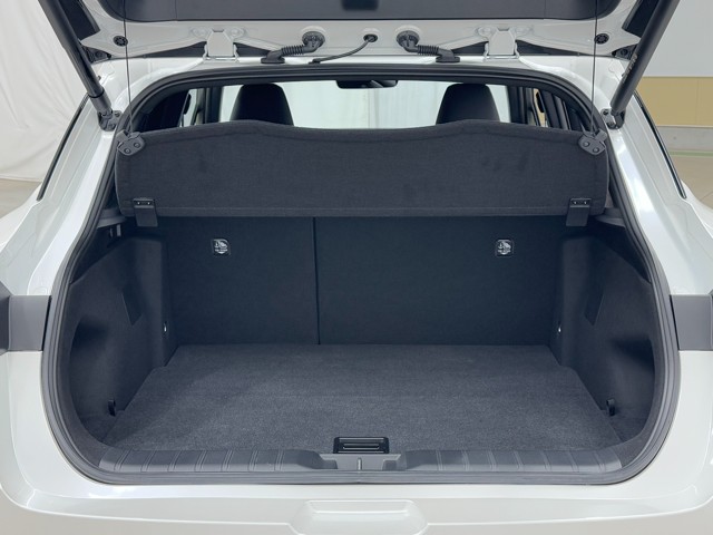 レクサス LBX HEV リラックス