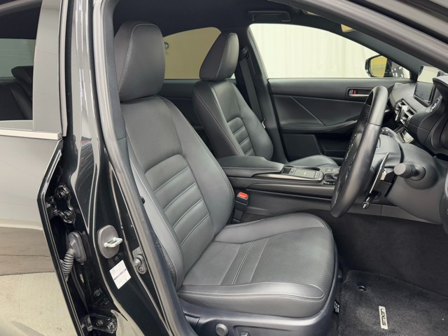 レクサス IS300h VER-L