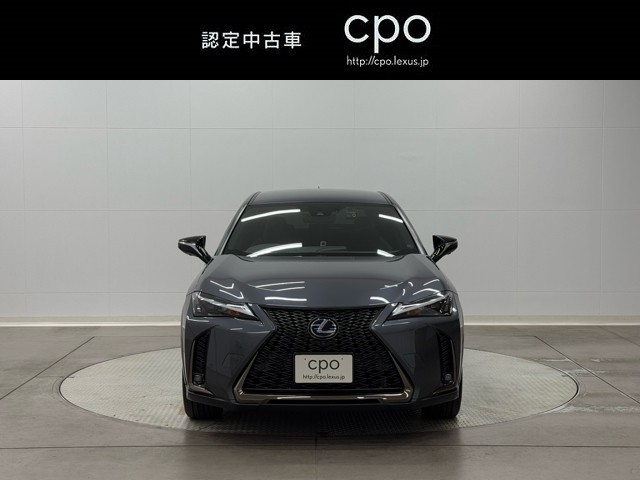 レクサス UX250h Fスポーツスタイルブル