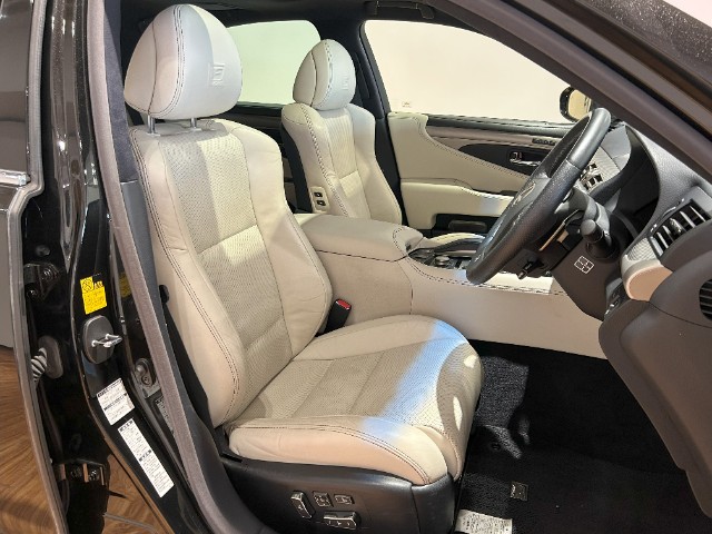 レクサス LS600h F SPORT