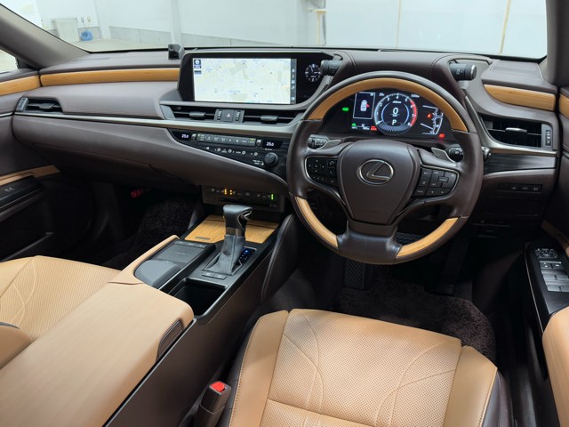 レクサス ES300h バージョンL