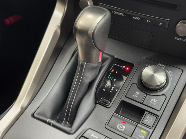 レクサス NX300h Iパッケージ