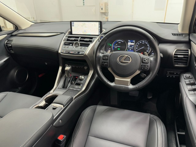 レクサス NX300h Iパッケージ
