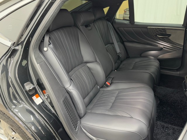 レクサス LS500h EXECUTIVE